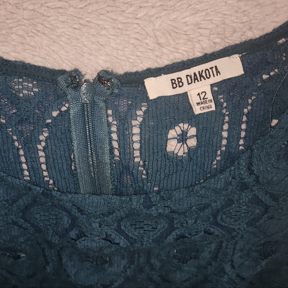 NWT Lace Nordstrom Dress - Picture 4 of 5